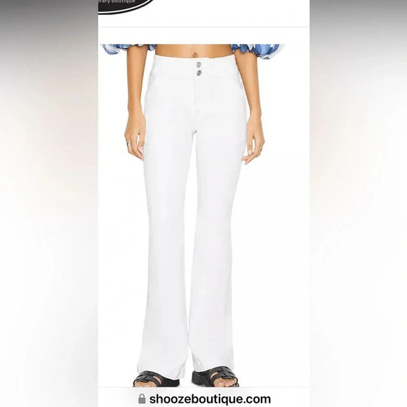 Frame Double Button NWT WHITE FLARE JEAN - Picture 1 of 13